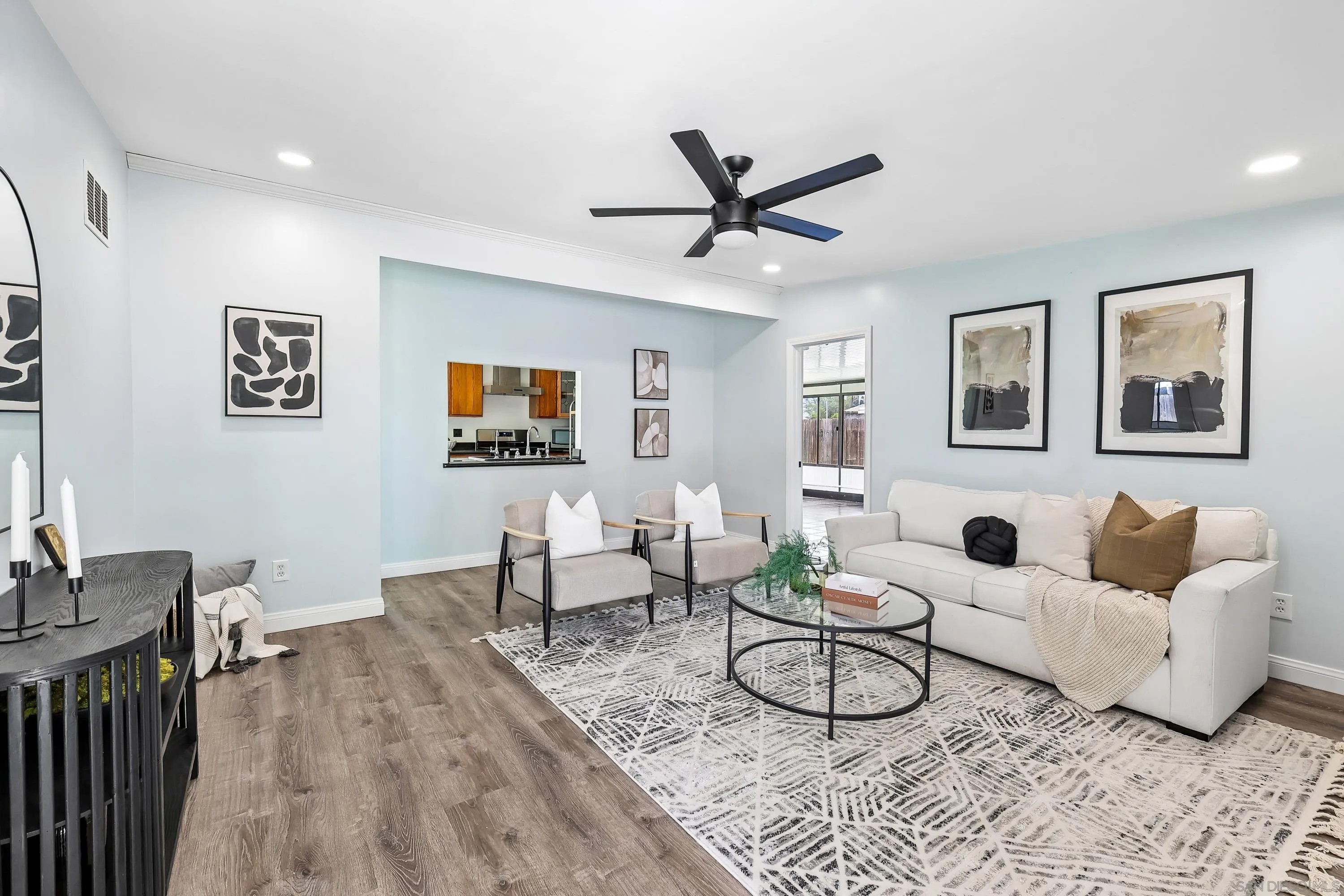 1217 Holly Ave