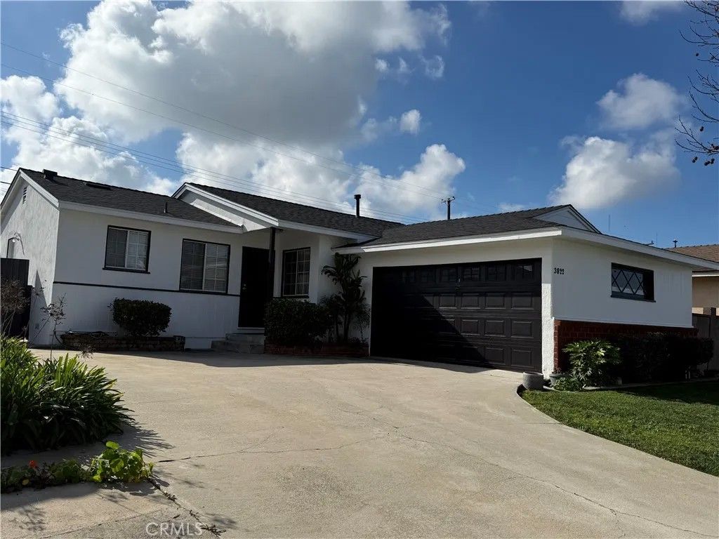 Photo of 3822 W 184th St, Torrance, CA 90504 (MLS # WS26015294)