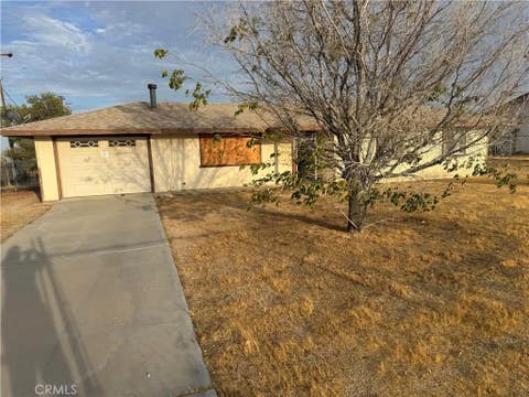 Photo of 3601 Balsa AVE, Yucca Valley, CA 92284 (MLS # CV26187106)