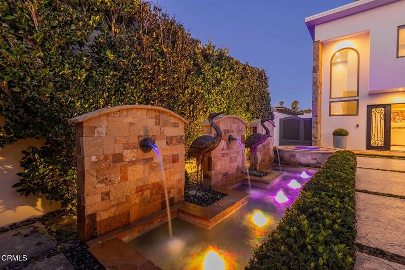 5106 Seabreeze Way