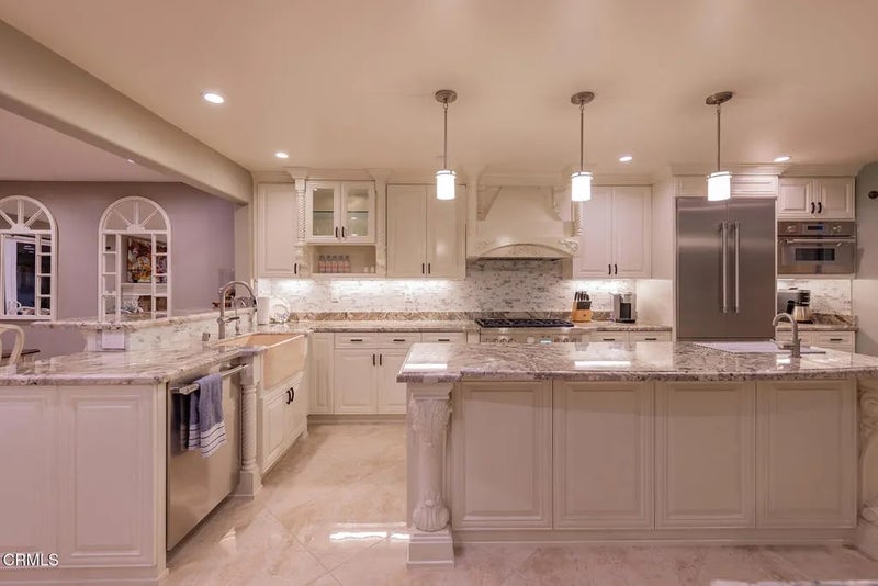 5106 Seabreeze Way