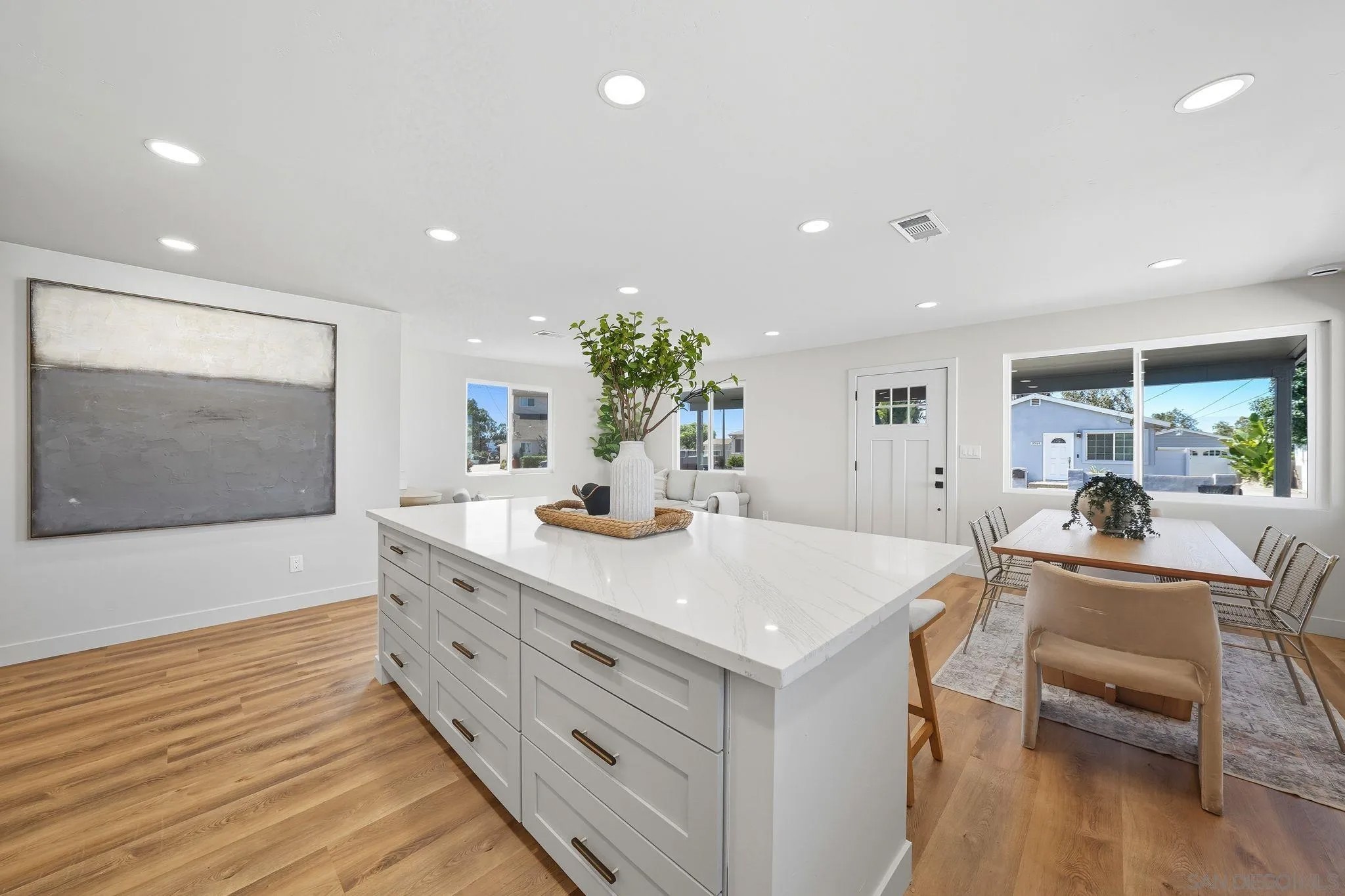 2525 Inman Ct