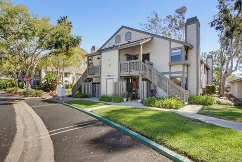 Photo of 1953 Wellington Lane #7, Vista, CA 92081 (MLS # PTP2607465)