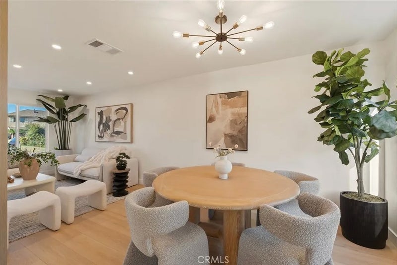 13848 Carnaby Street