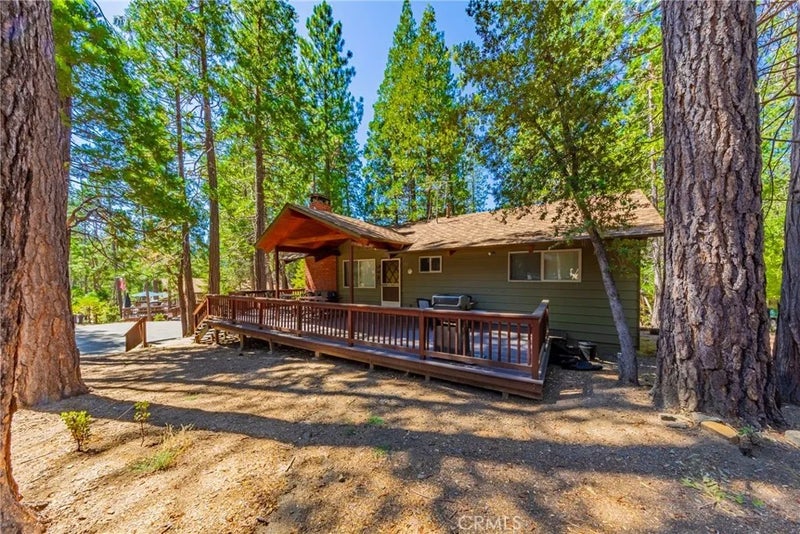 8005 Cedar