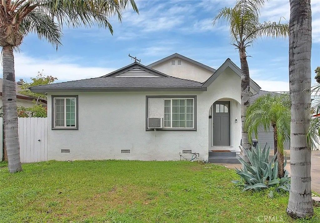 Photo of 1237 N Evergreen St, Anaheim, CA 92805 (MLS # IG26003503)