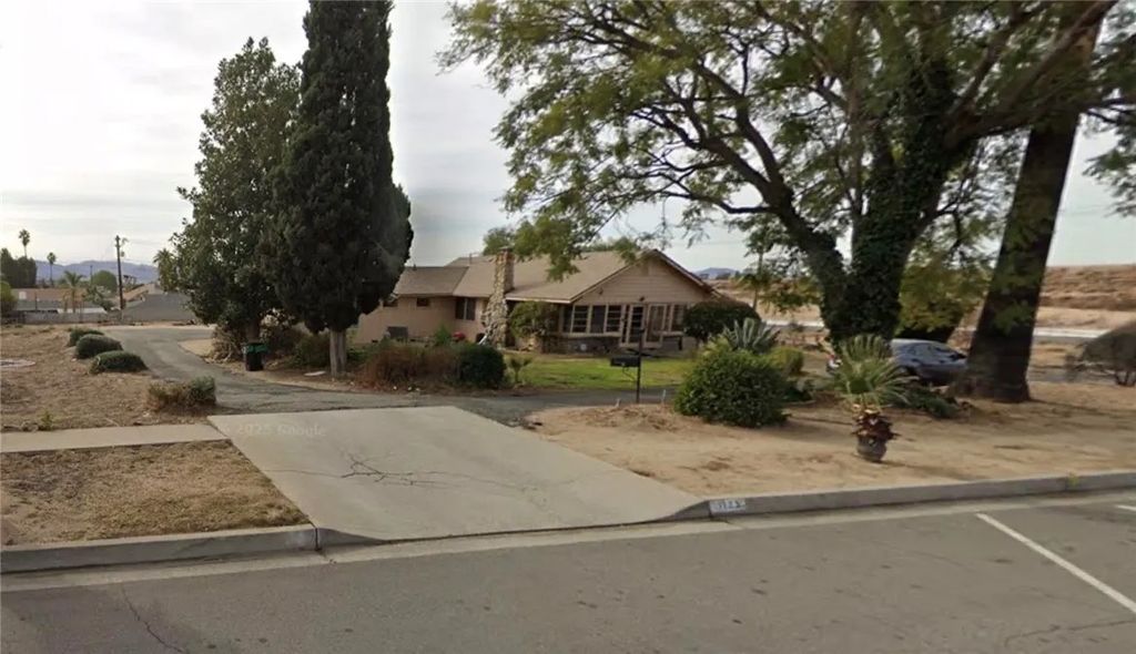 Photo of 1125 E 40th St, San Bernardino, CA 92404 (MLS # TR26074983)