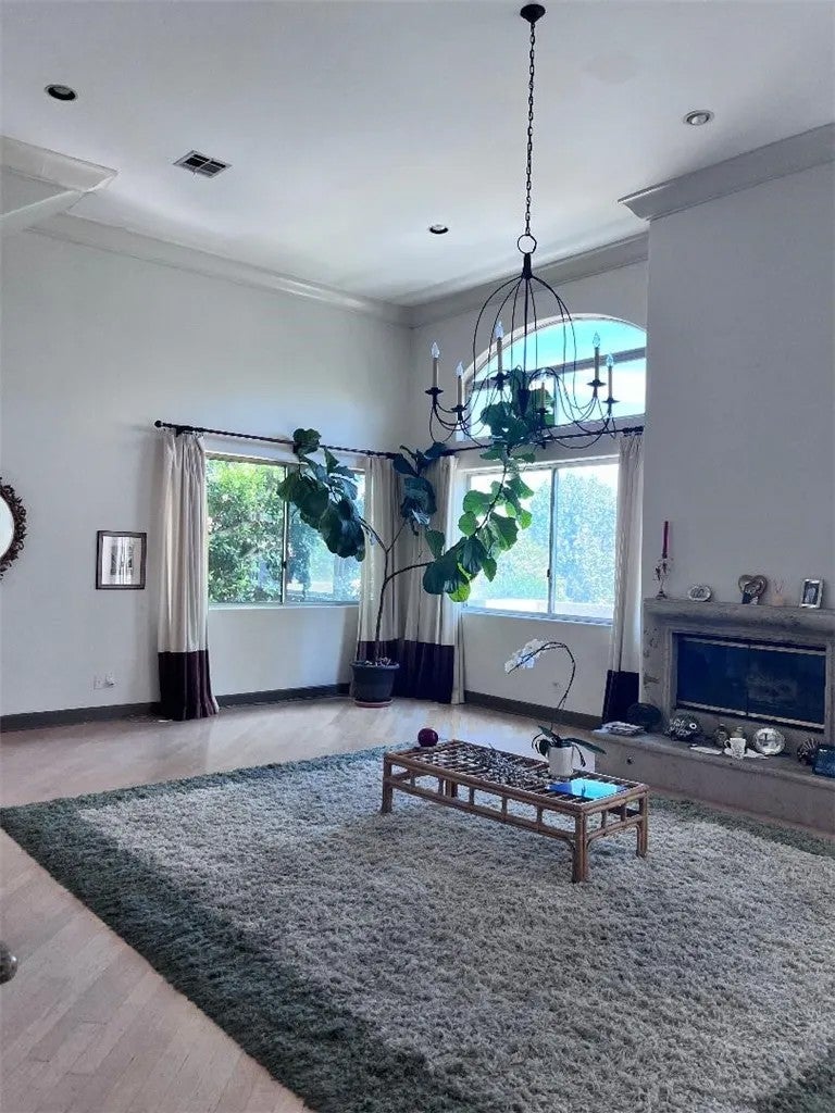 390 S Sepulveda Boulevard 208