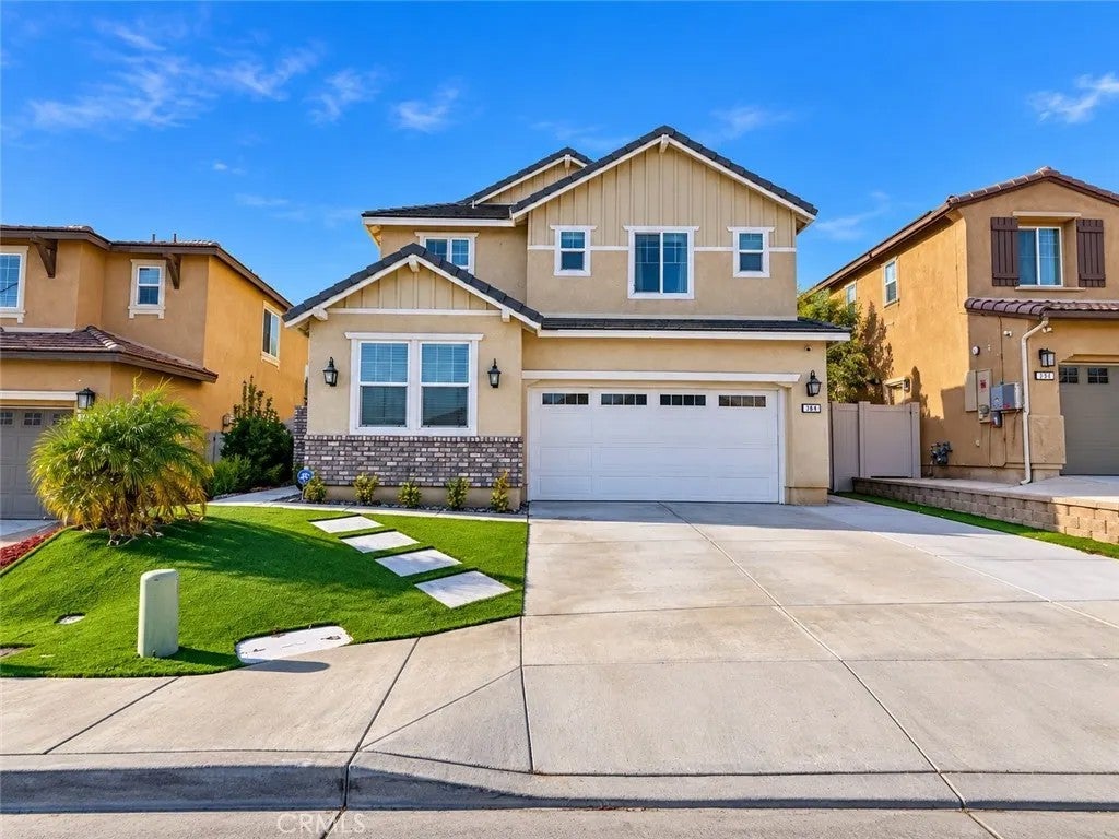 Photo of 364 Misaki WAY, Fallbrook, CA 92028 (MLS # SW26199766)