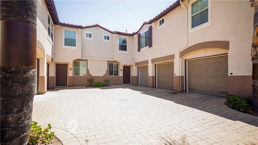 Photo of 30363 Pelican Bay Ln #E, Murrieta, CA 92563 (MLS # SW26013626)