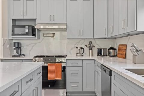 Tiny photo for 305 N Mountain View Street, Santa Ana, CA 92703 (MLS # OC25271669)