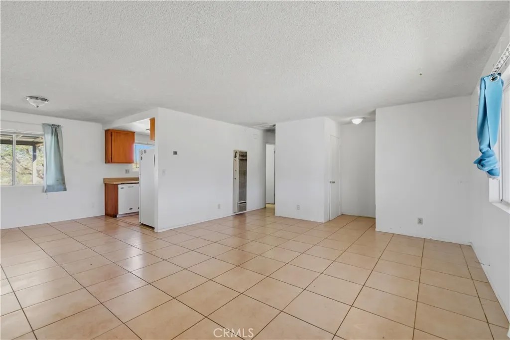 7273 Sunny Vista