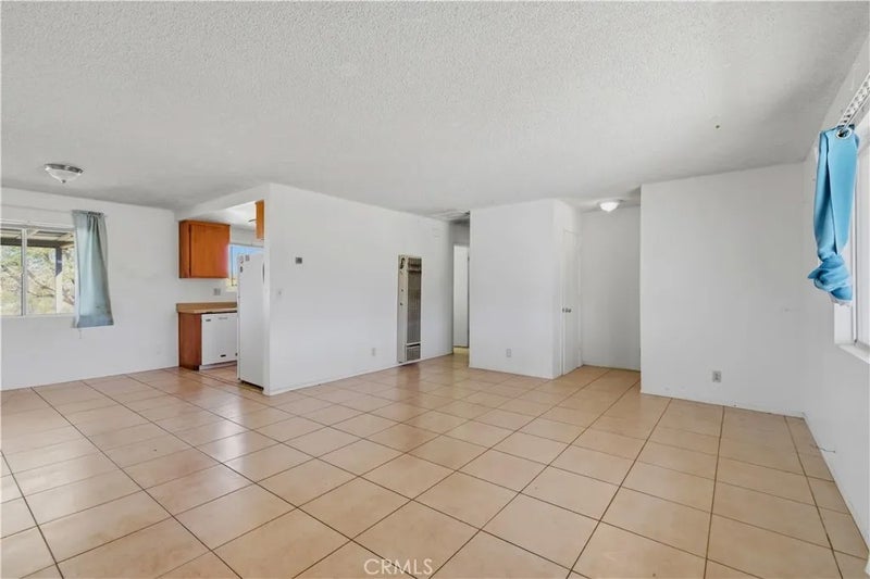 7273 Sunny Vista