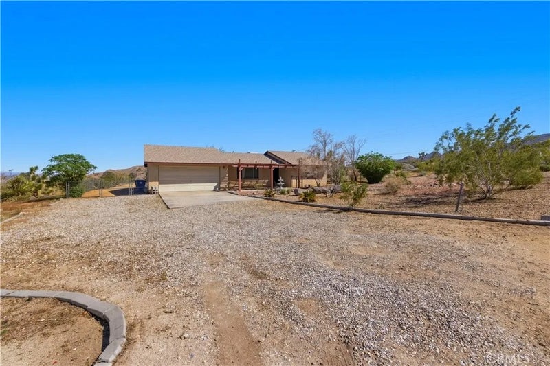 7273 Sunny Vista