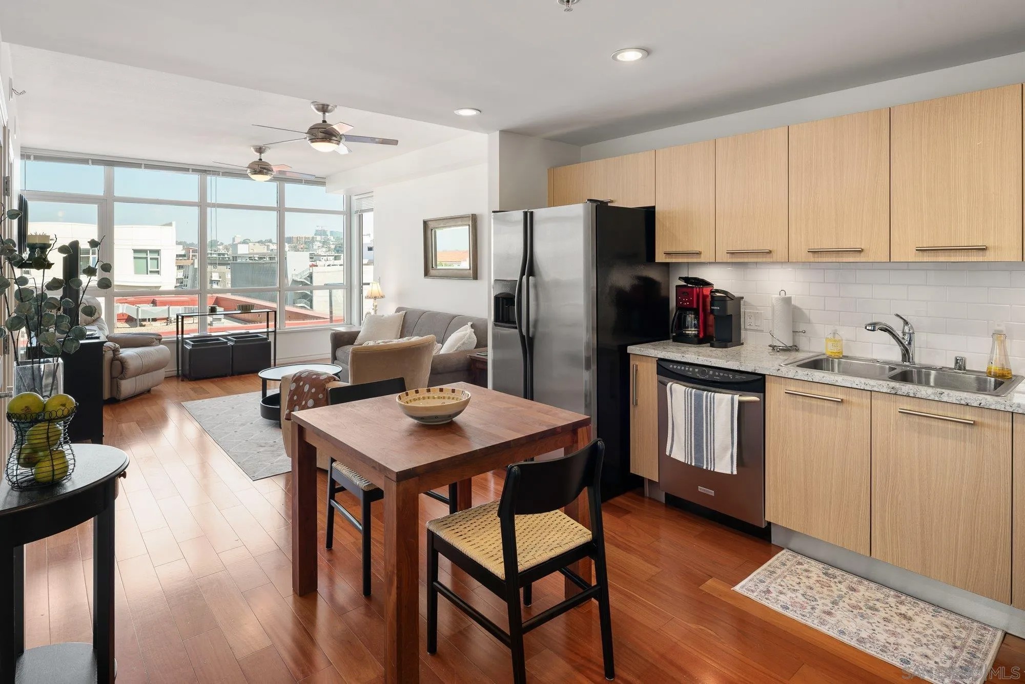 1431 Pacific Hwy 903