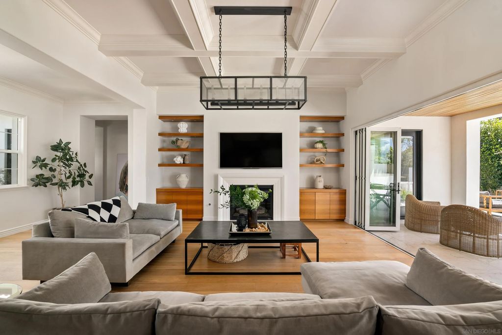 Photo of 809 Sandy Court, Encinitas, CA 92024 (MLS # 250040272)