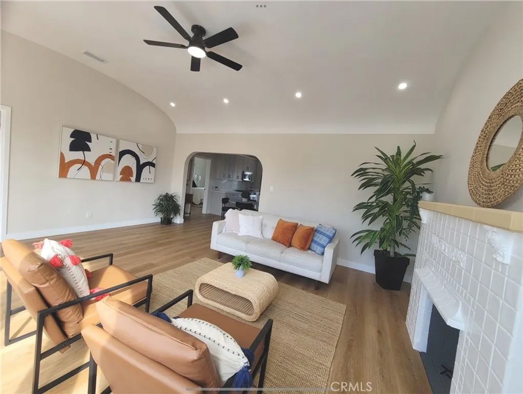 Photo of 5414 Hillcrest Dr, Los Angeles, CA 90043 (MLS # DW25271172)