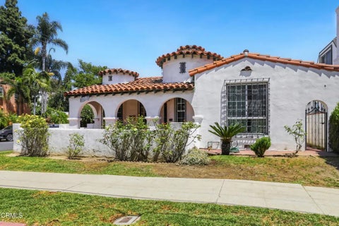 Photo of 1544 Angelus Avenue, Los Angeles, CA 90026 (MLS # P1-27451)