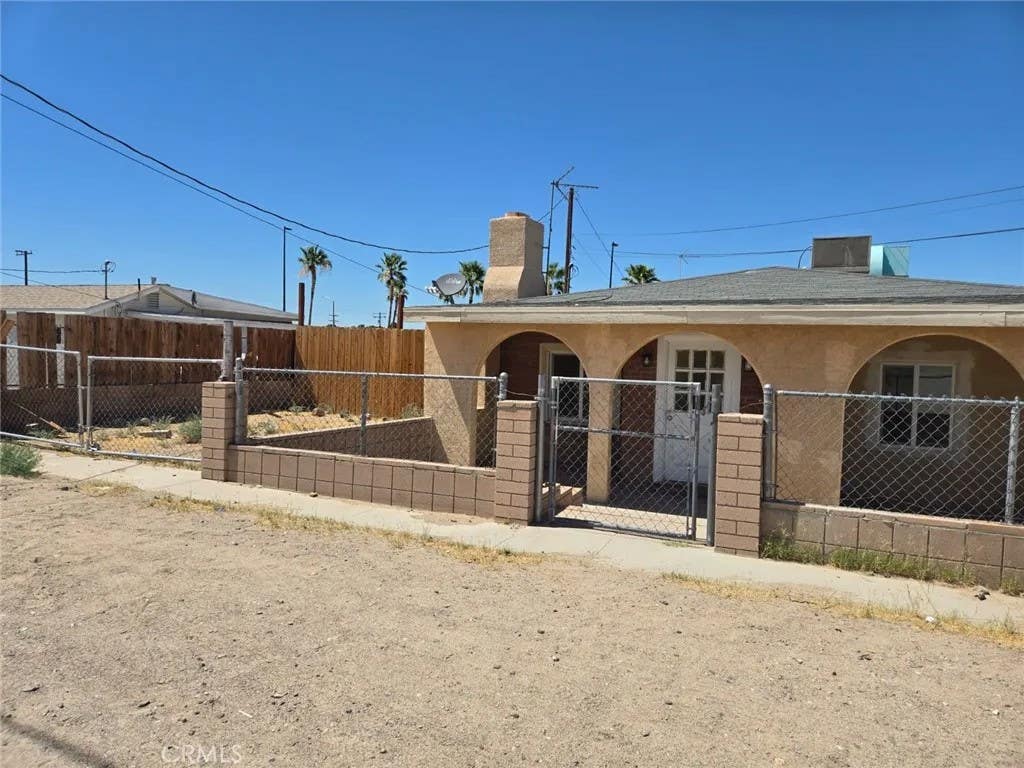 Photo of 2009 Aurora Way, Barstow, CA 92311 (MLS # DW26166906)