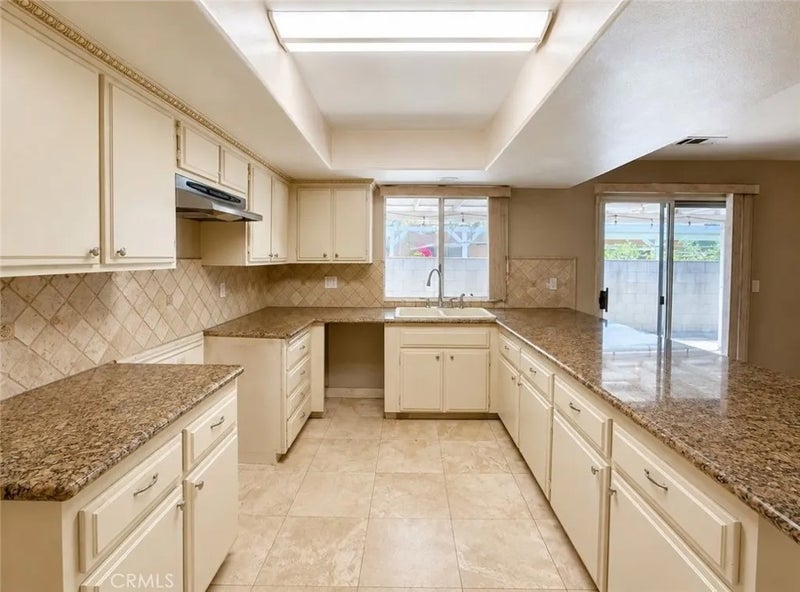 230 Oranut Lane