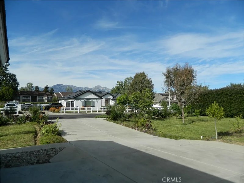 1331 W Maitland