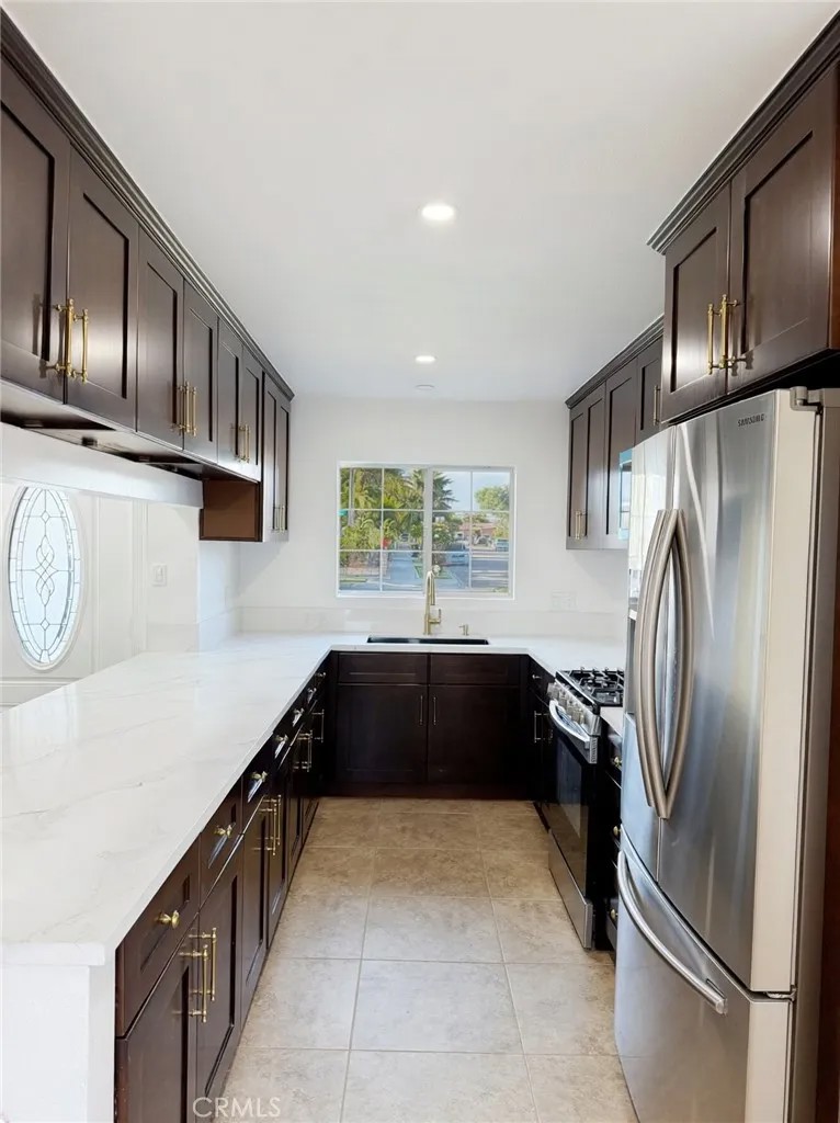 1346 E El Morado Court