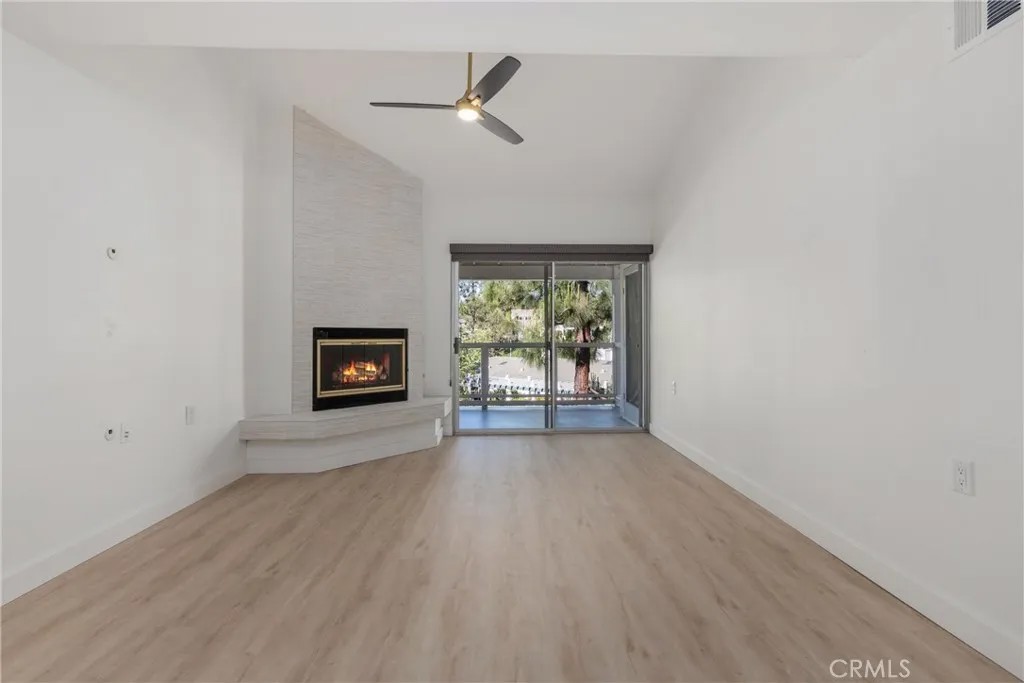 1682 Circa Del Lago A308