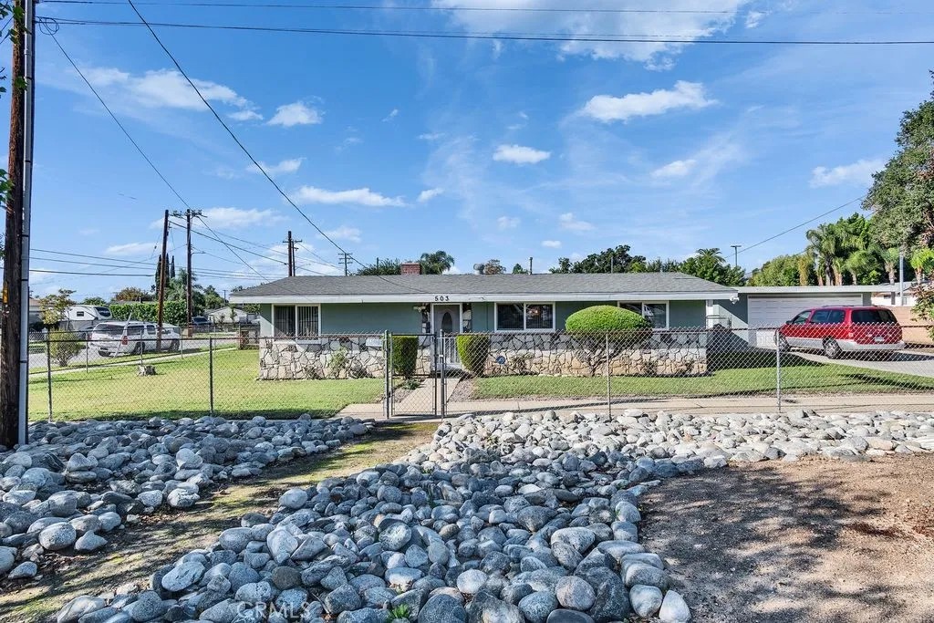 503 N Cerritos