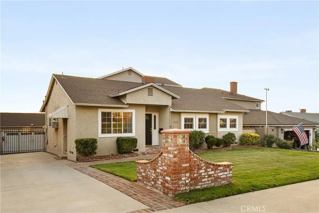 Photo of 1819 Richard Street, Burbank, CA 91504 (MLS # SR25277382)