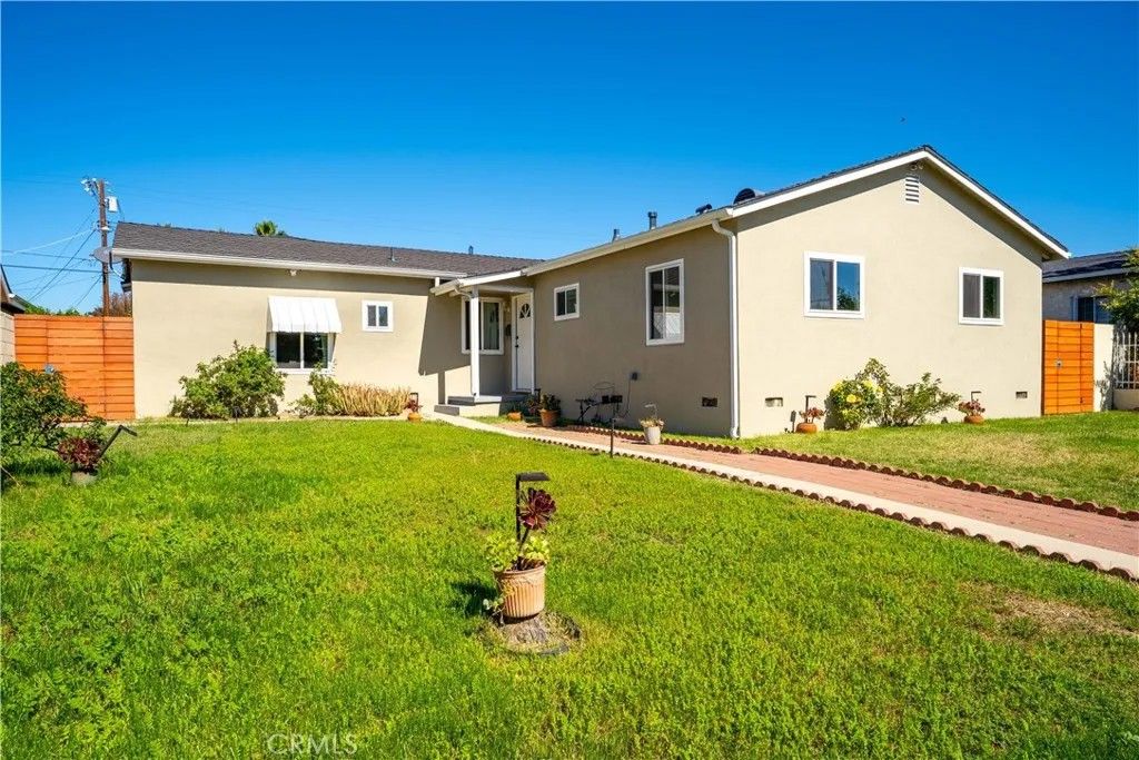 Photo of 13069 Strathern Street, North Hollywood, CA 91605 (MLS # SR25246435)