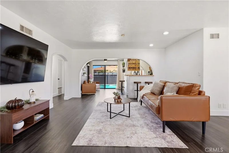 13812 Bechard Ave.
