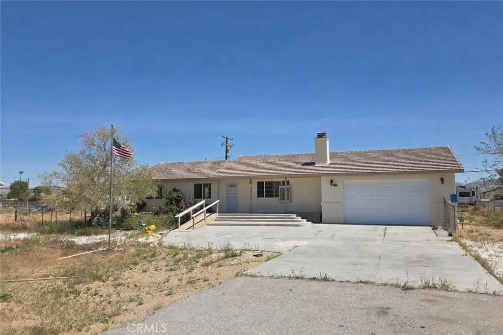 Photo of 16131 Dale Evans Parkway, Apple Valley, CA 92307 (MLS # IV26074768)