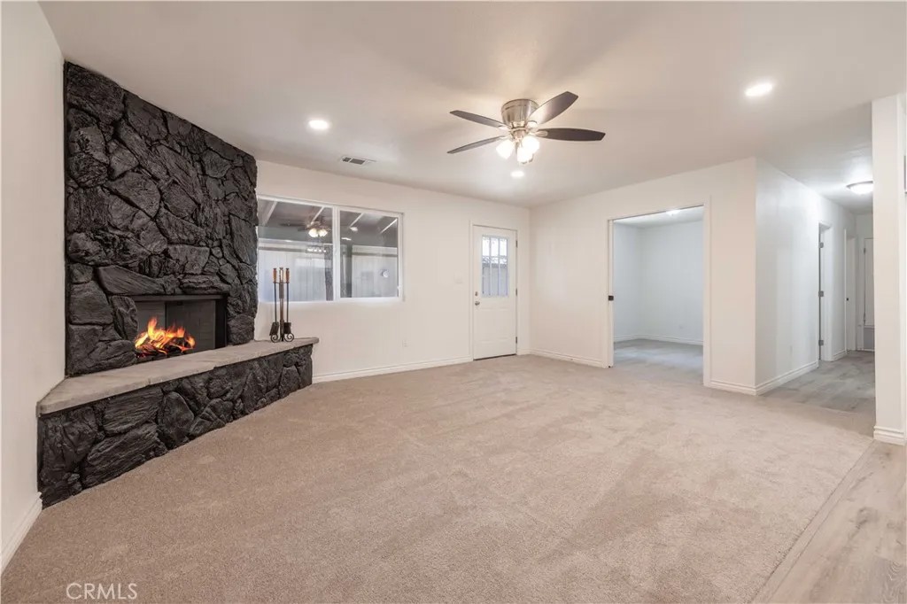 448 Victoria Lane
