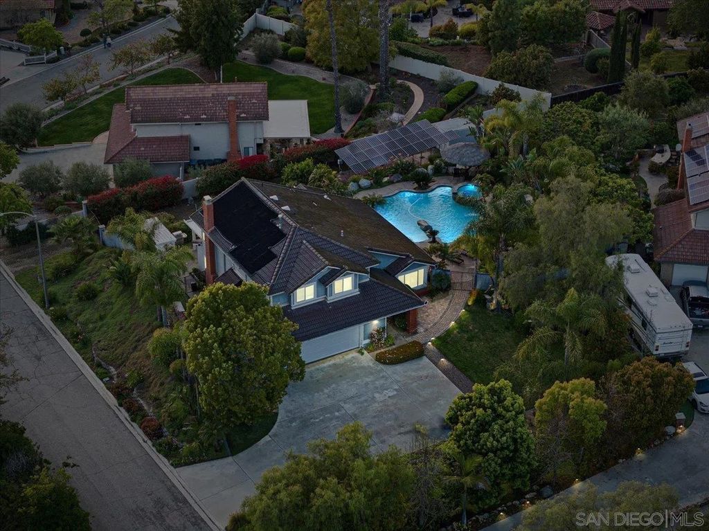 Photo of 962 Chardonney Way, Escondido, CA 92029 (MLS # 260011683)