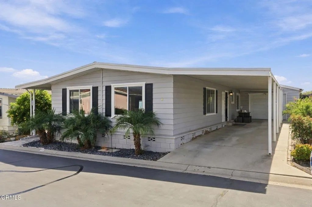 92 Poinsettia Gardens Drive