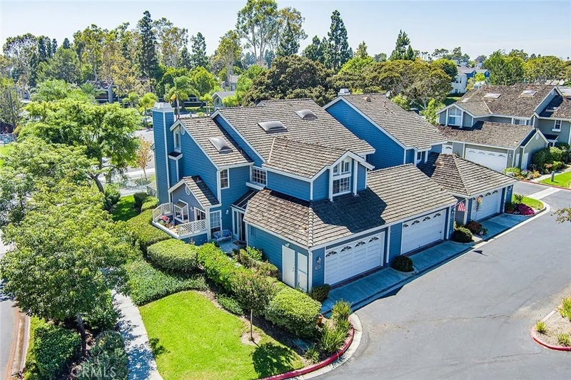 421 Burlington Court 101
