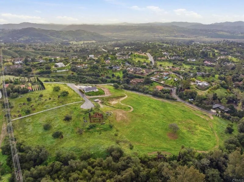 3600 Linda Vista