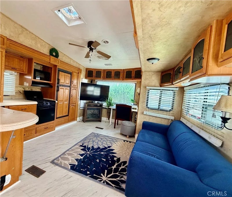 827 Deerwood