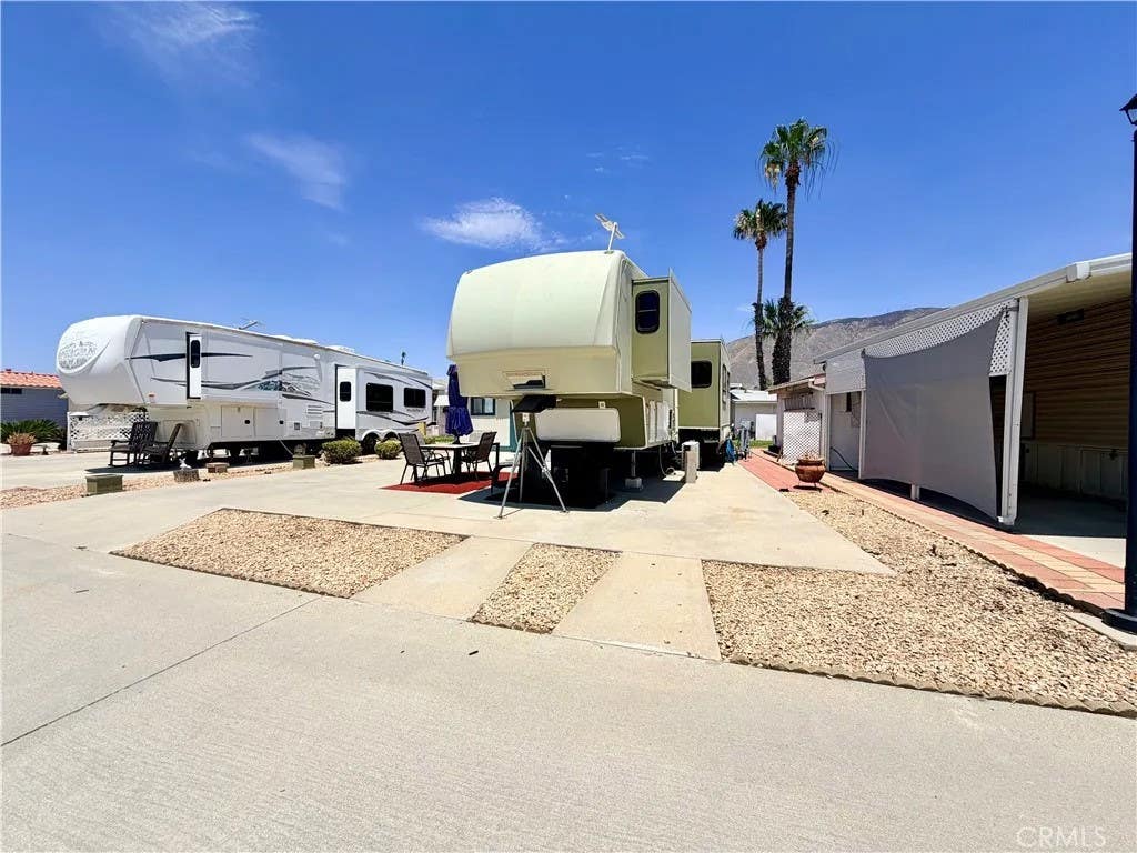 Photo of 827 Deerwood DR, San Jacinto, CA 92583 (MLS # SW26162849)