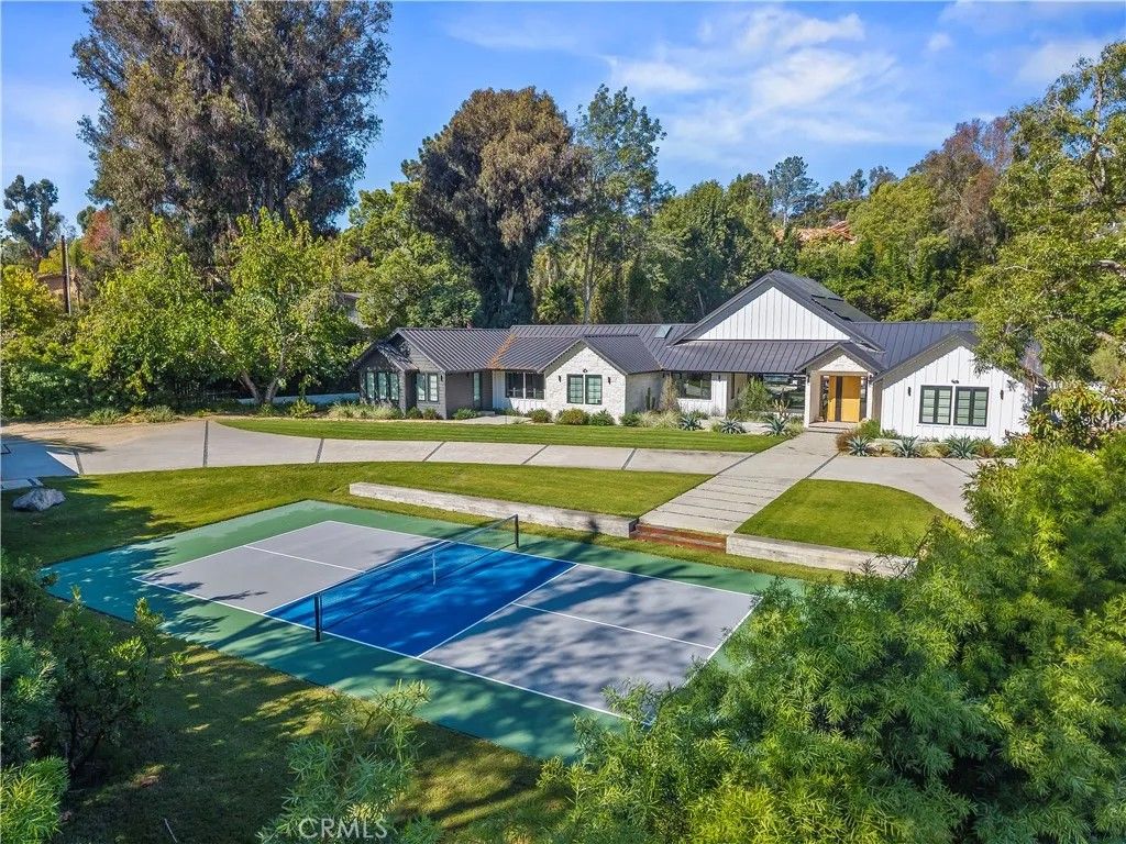 Photo of 4874 Sun Valley Rd, Del Mar, CA 92014 (MLS # ND25259283)