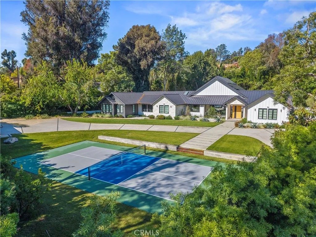 Photo of 4874 Sun Valley Rd, Del Mar, CA 92014 (MLS # ND25259283)