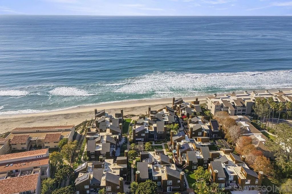 Photo of 325 S Sierra Ave #25, Solana Beach, CA 92075 (MLS # 250045375)
