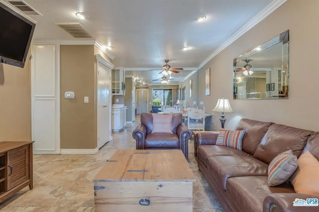 2810 N Arcadia Court 111