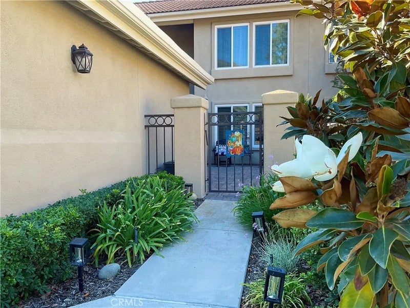 27585 Paseo Segovia