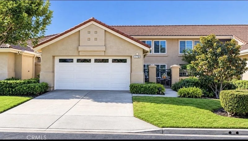 27585 Paseo Segovia
