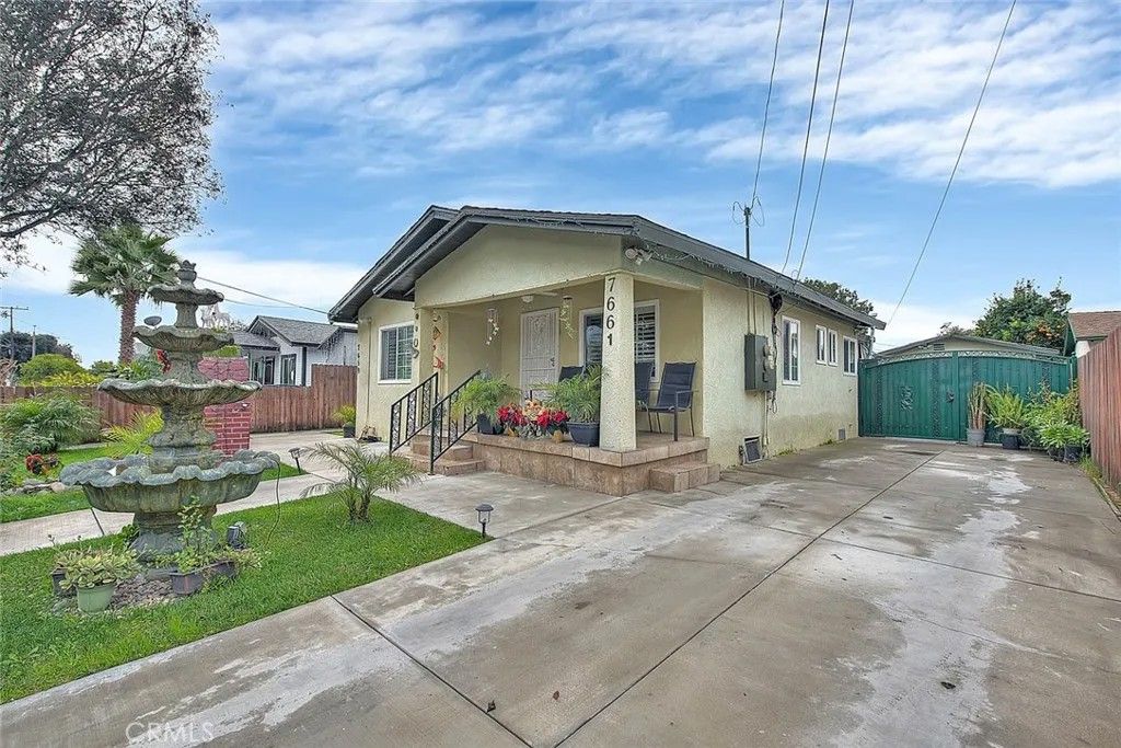 Photo of 7659 Miramonte Boulevard, Los Angeles, CA 90001 (MLS # DW26005247)