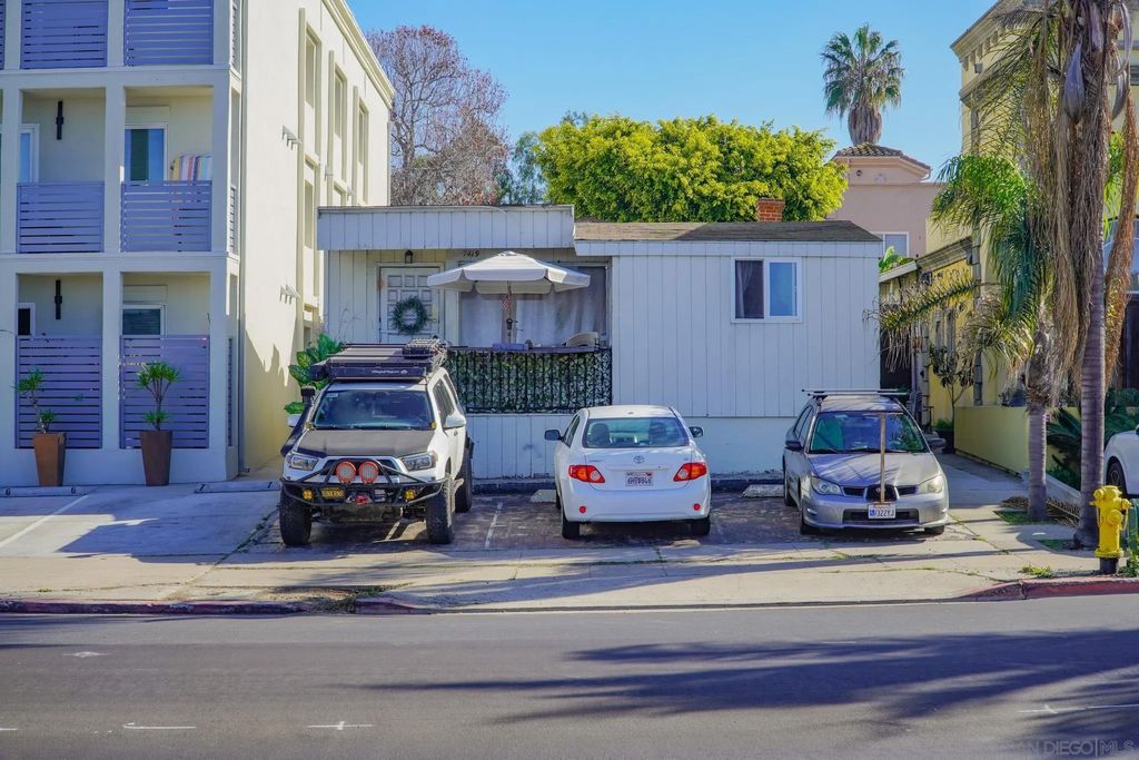 Photo of 7421-25 La Jolla Blvd, La Jolla, CA 92037 (MLS # 260003819)