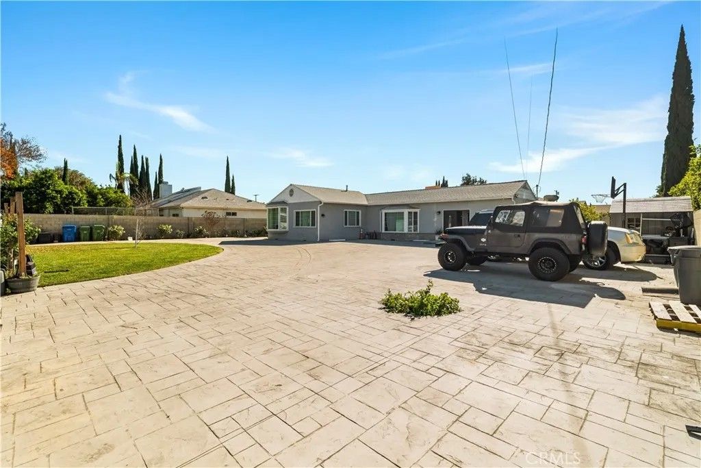 Photo of 15358 Cohasset, Van Nuys, CA 91406 (MLS # SR26012204)