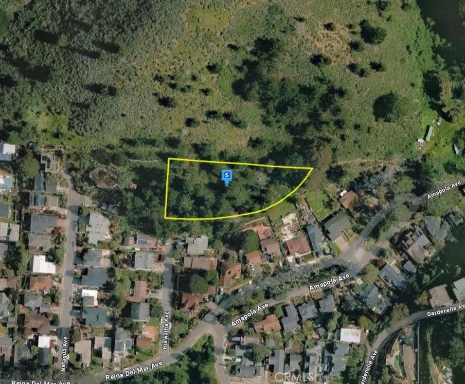 Photo of 141 Hiawatha, Pacifica, CA 94044 (MLS # AR26226513)