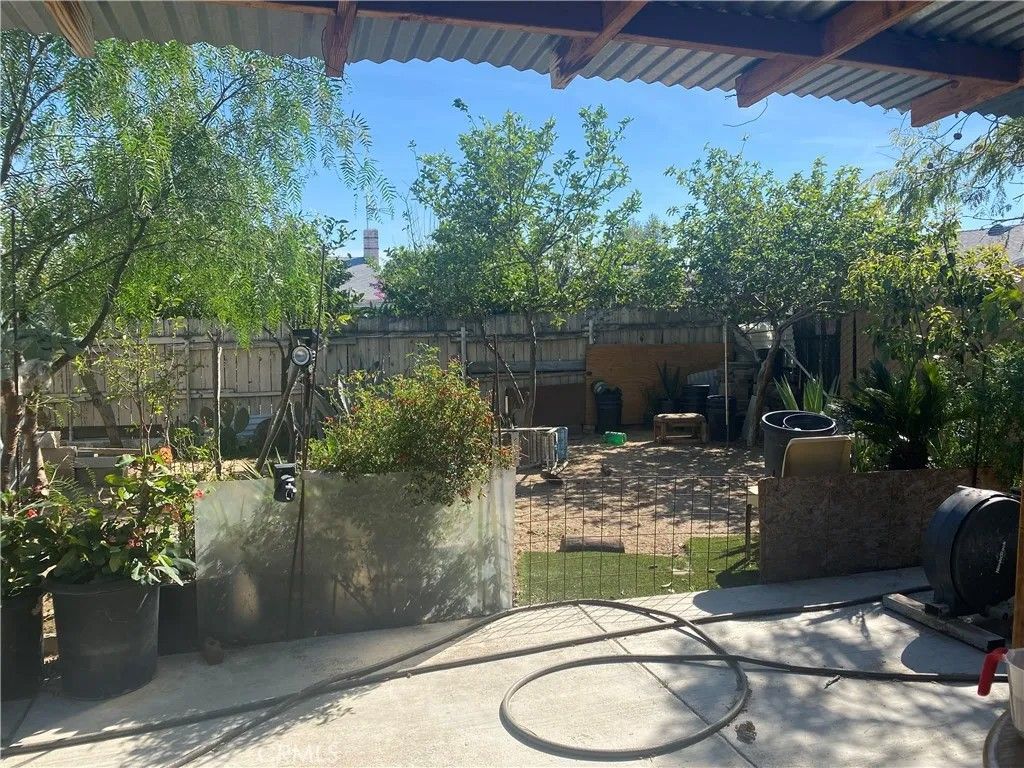 Photo of 16329 Elaine Dr, Fontana, CA 92336 (MLS # IV26059320)